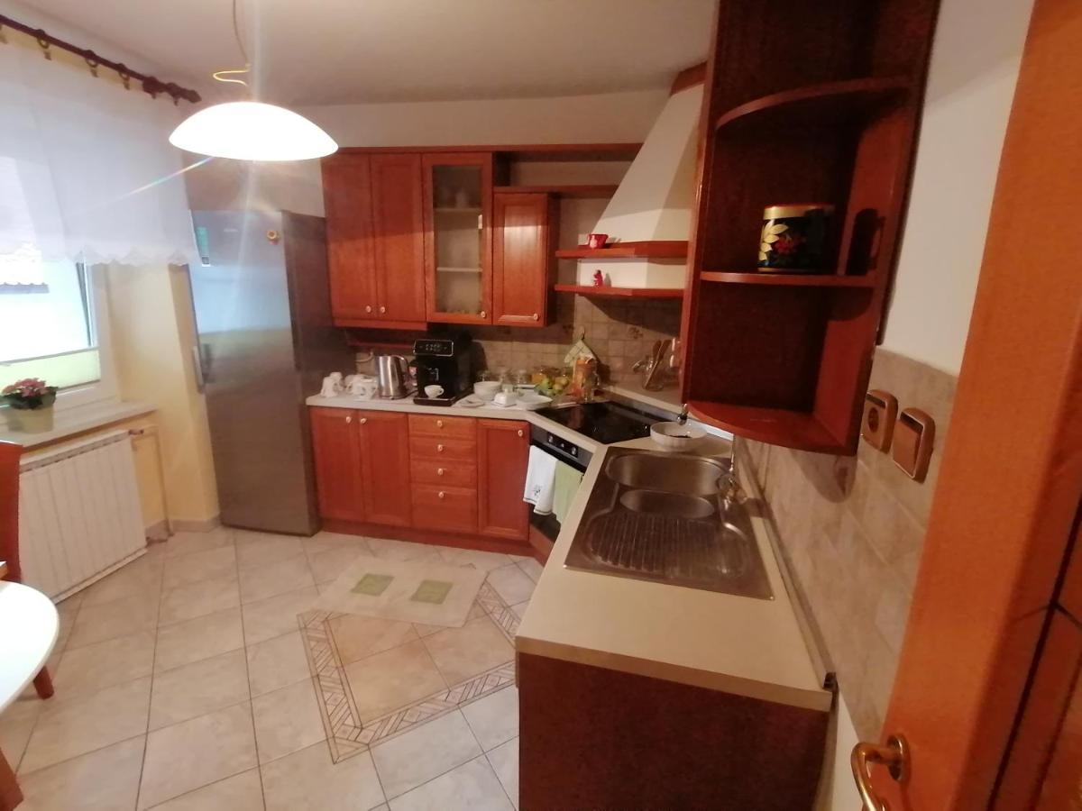 Apartma Zele Postojna Exterior foto